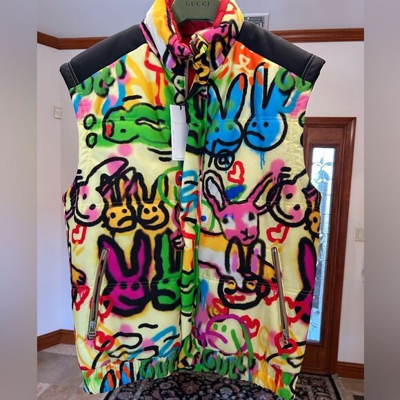 Men's Gucci bunny print multicolor puffer vest size 48 made in Italy